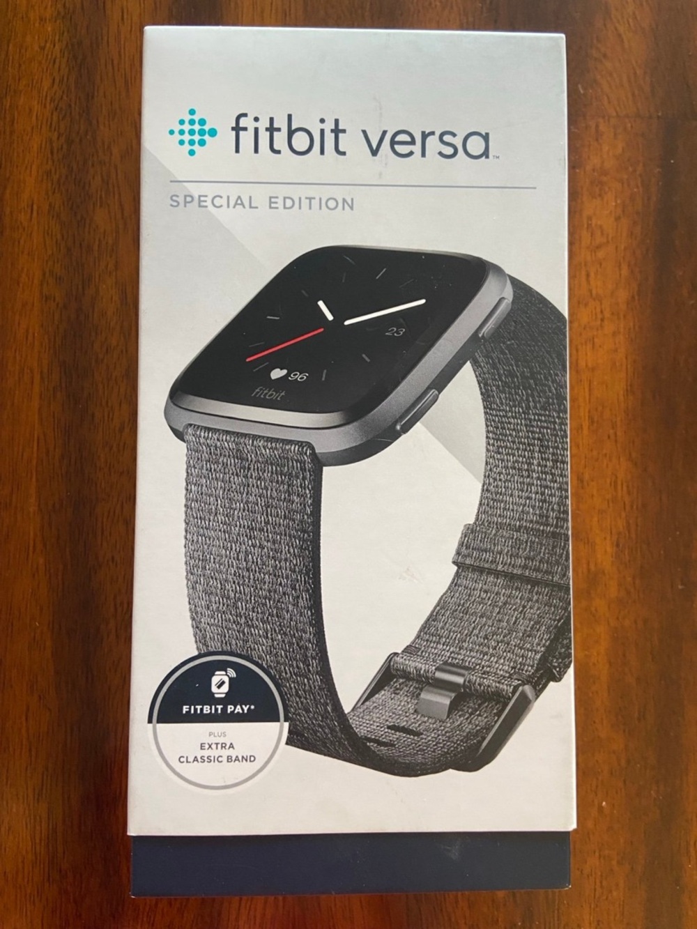 Assorted Smartwatch Fitbit Versa Oitom with Chargers and Accessories Lot Works